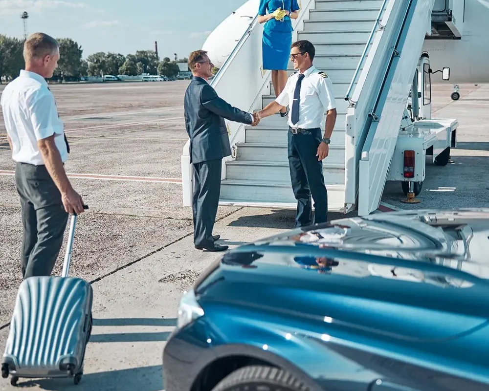 airport-transfers2-1000x1000-1.webp
